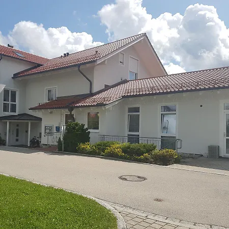 Viktoria 3* Хоэнбрунн